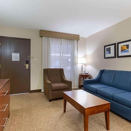 Comfort Suites Near Potomac Mills Γούντμπριτζ Εξωτερικό φωτογραφία