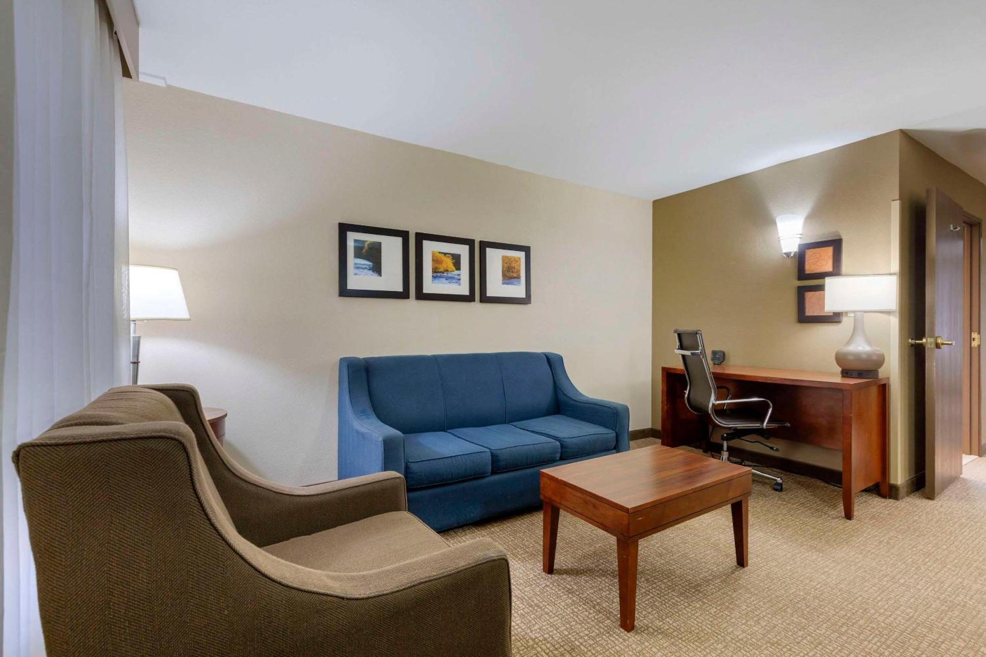 Comfort Suites Near Potomac Mills Γούντμπριτζ Εξωτερικό φωτογραφία