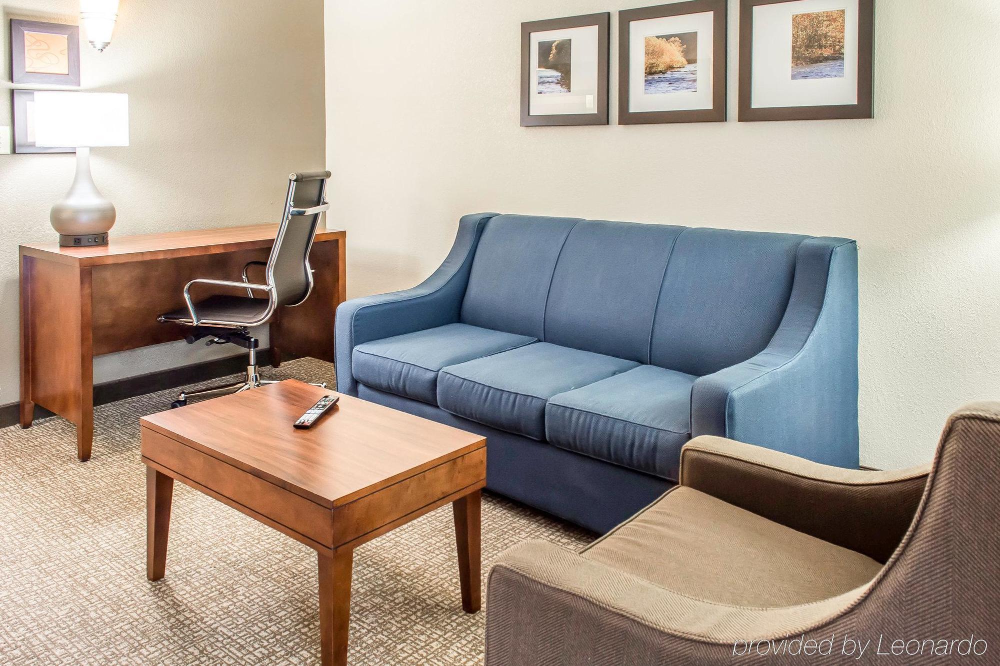 Comfort Suites Near Potomac Mills Γούντμπριτζ Εξωτερικό φωτογραφία