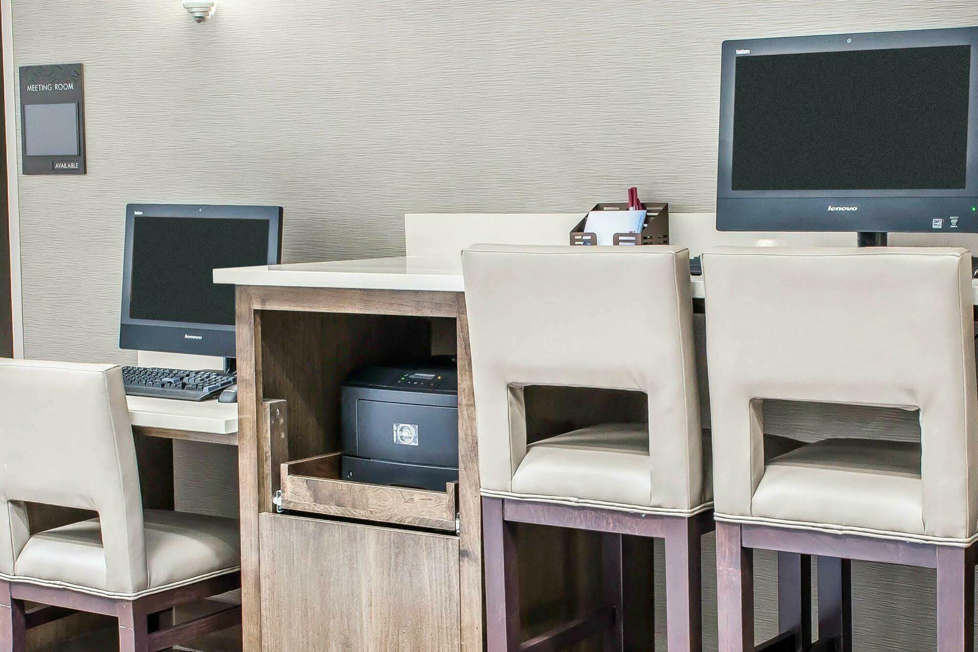 Comfort Suites Near Potomac Mills Γούντμπριτζ Εξωτερικό φωτογραφία